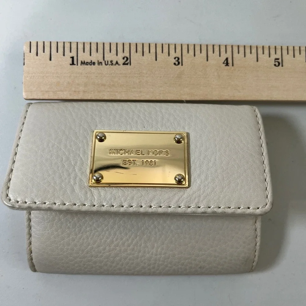 Michael‎ Kors Wallet Small Pebbled Leather Cream Gold Logo Coin Purse Keyring